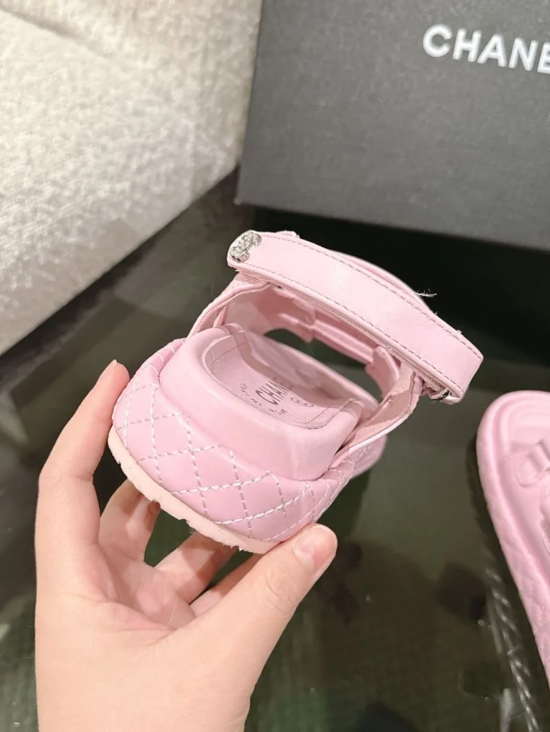 Neat Chanel Sandals 17810