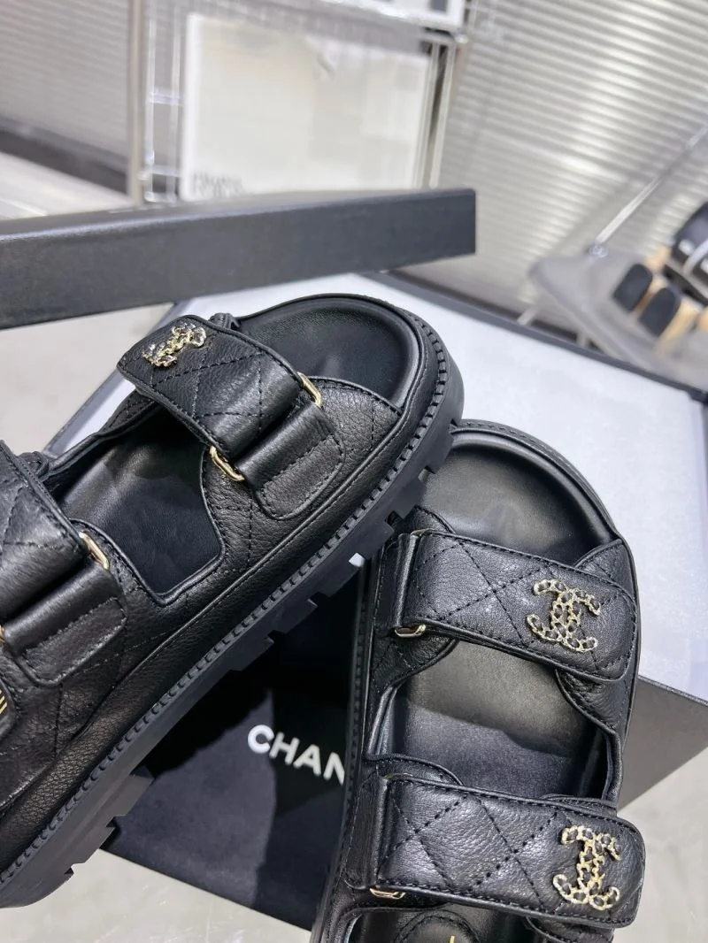 Vibrant Chanel Sandals 17777