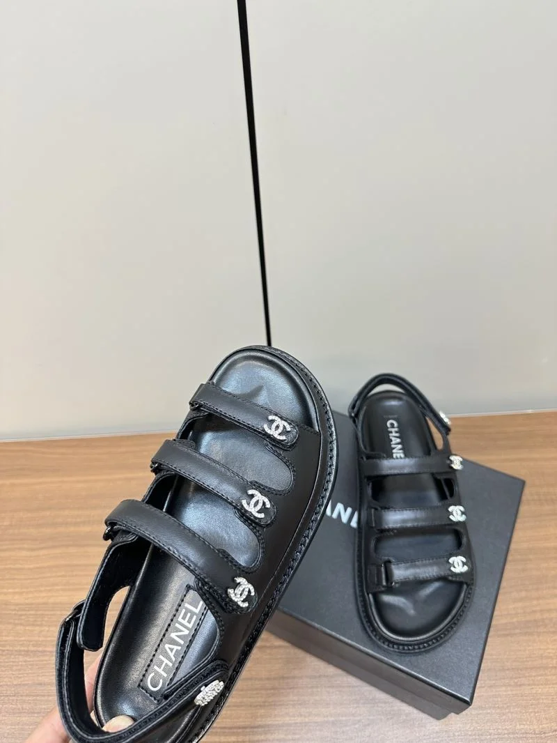 Bold Chanel Sandals 17768