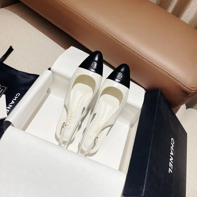 Fashionable Chanel Sandals 17754