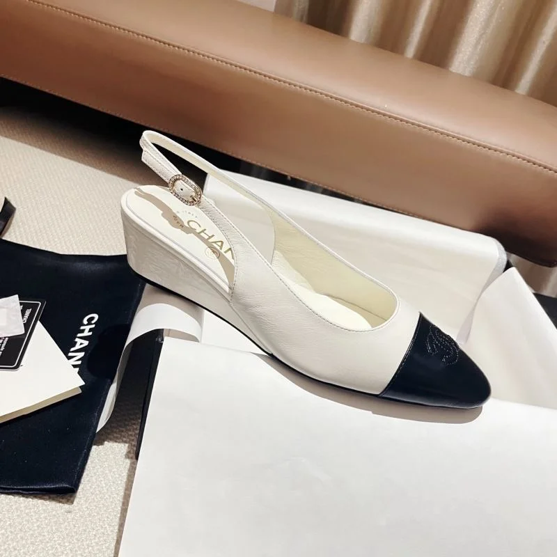 Fashionable Chanel Sandals 17754
