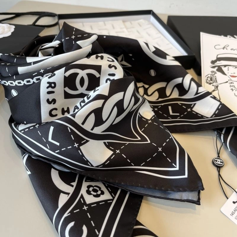 Lightweight Chanel Scarf 270839