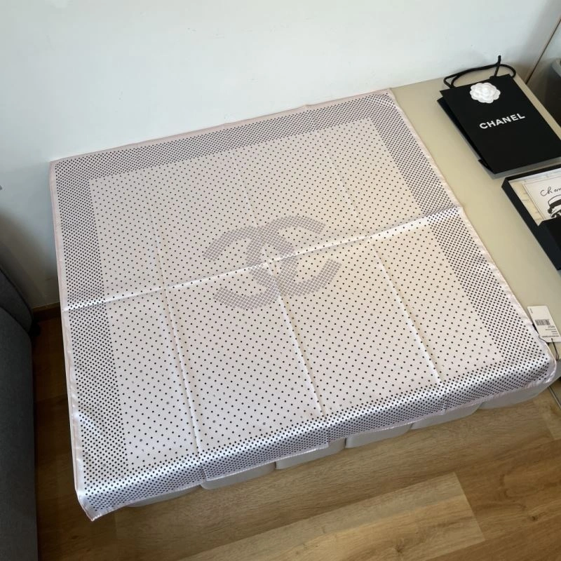 UrbanChic Chanel Scarf 270821