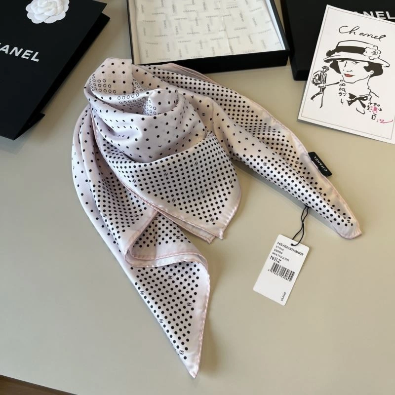 UrbanChic Chanel Scarf 270821