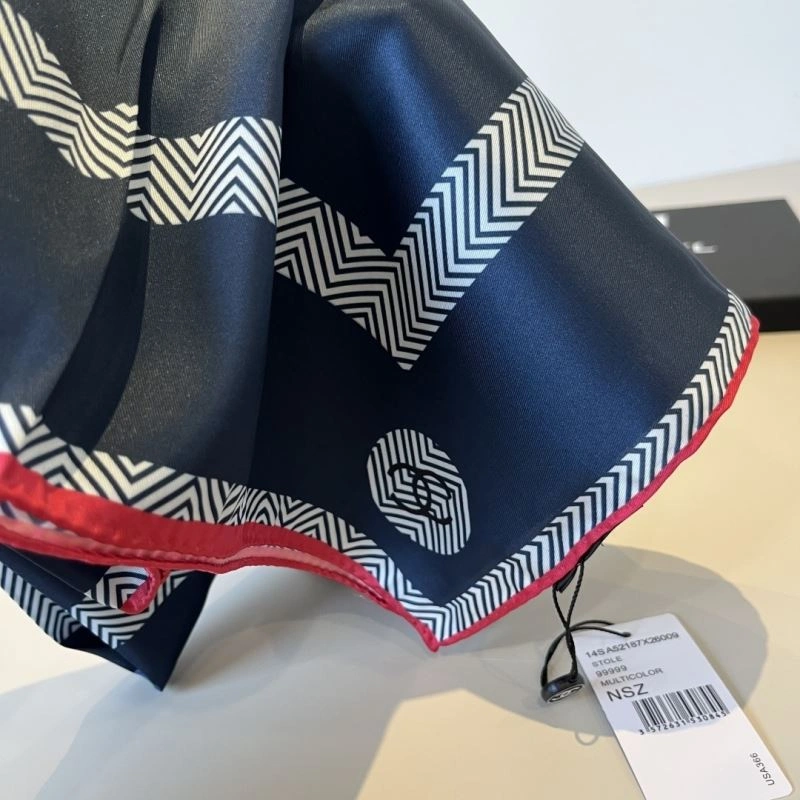 Versatile Chanel Scarf 270814