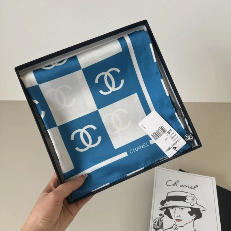 Functional Chanel Scarf 270810