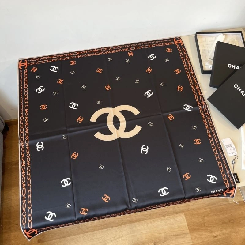 Bold Chanel Scarf 270792
