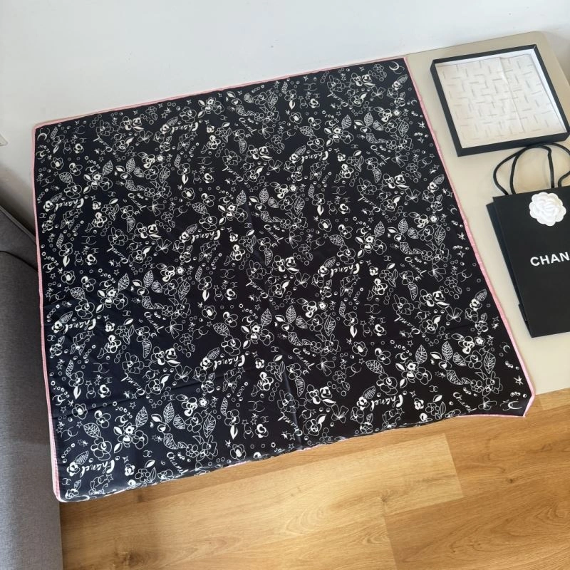 Fashionable Chanel Scarf 270797