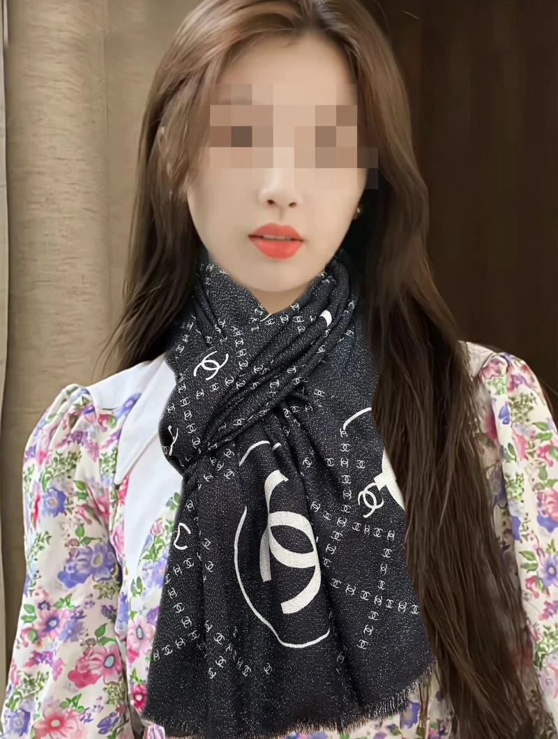 TechFriendly Chanel Scarf 271298