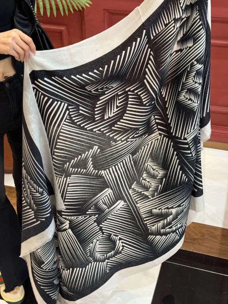 Stretchable Chanel Scarf 271305