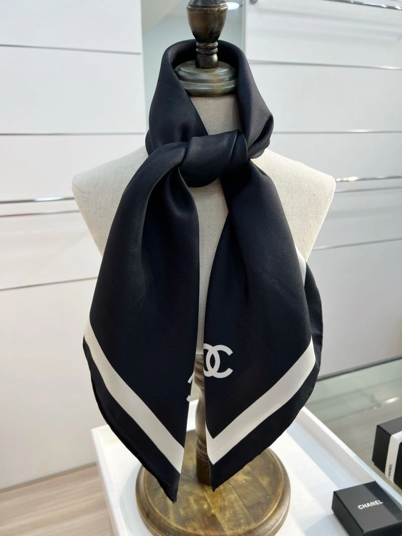 WellDesigned Chanel Scarf 271285