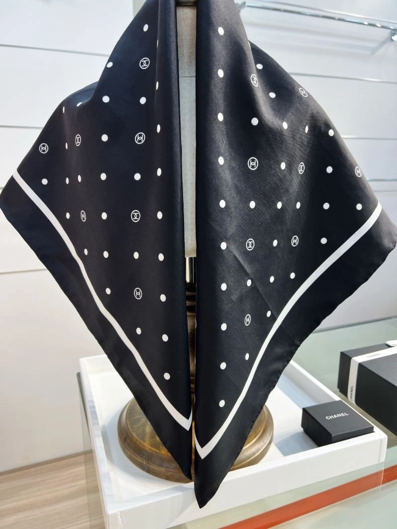 FreshLook Chanel Scarf 271258