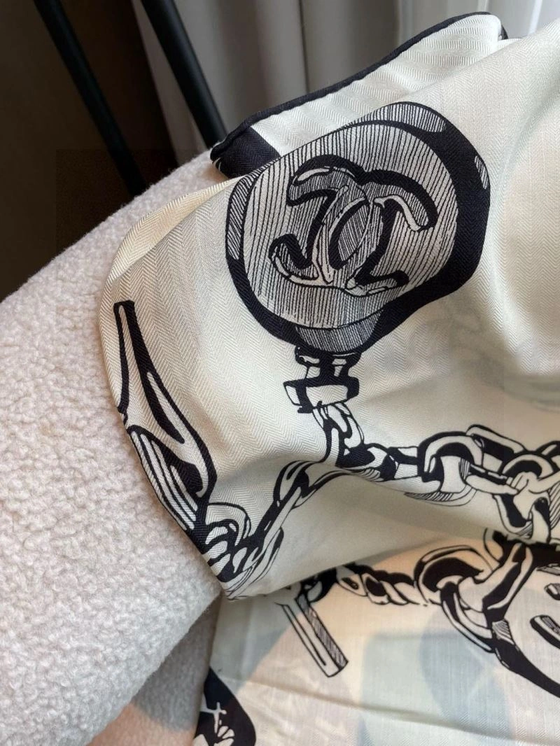 RelaxedFit Chanel Scarf 271242