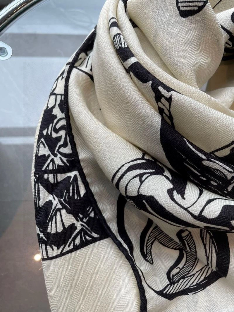 RelaxedFit Chanel Scarf 271242