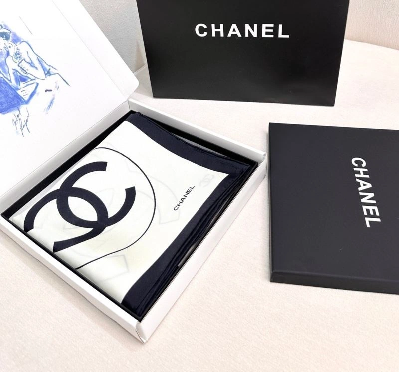Chanel Scarf Sleek 271249