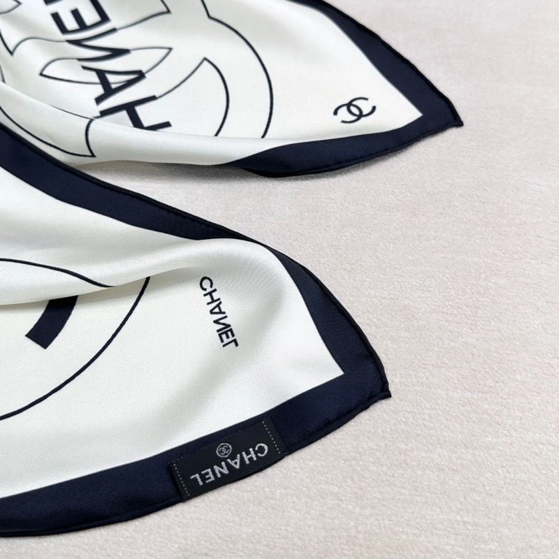 Chanel Scarf Sleek 271249