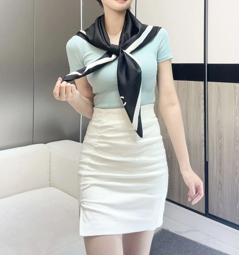 Fashionable Chanel Scarf 271261