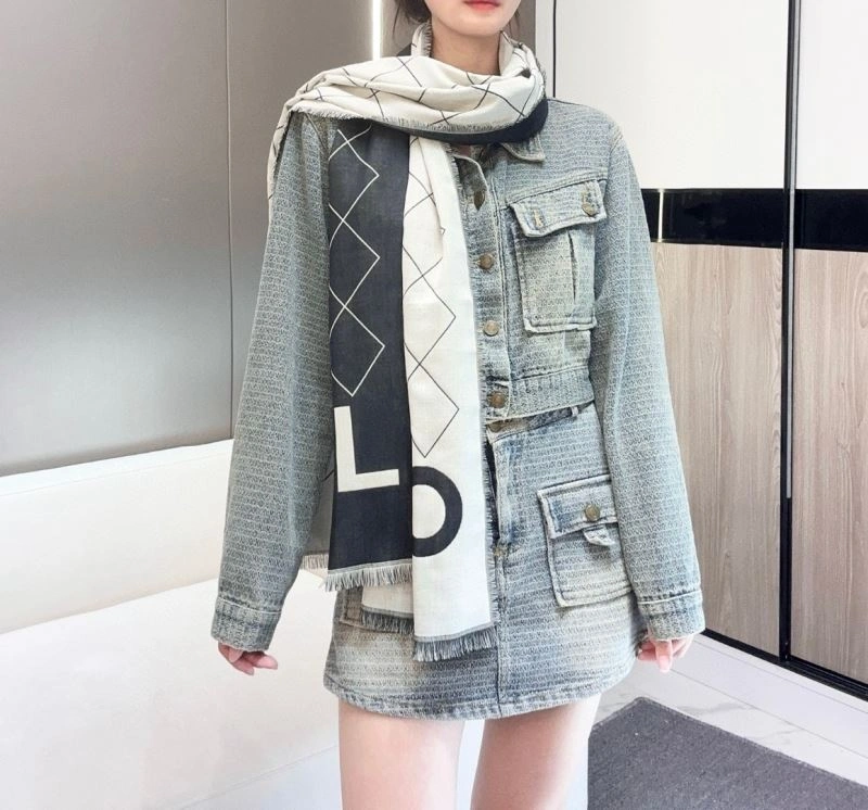WellDesigned Chanel Scarf 271272