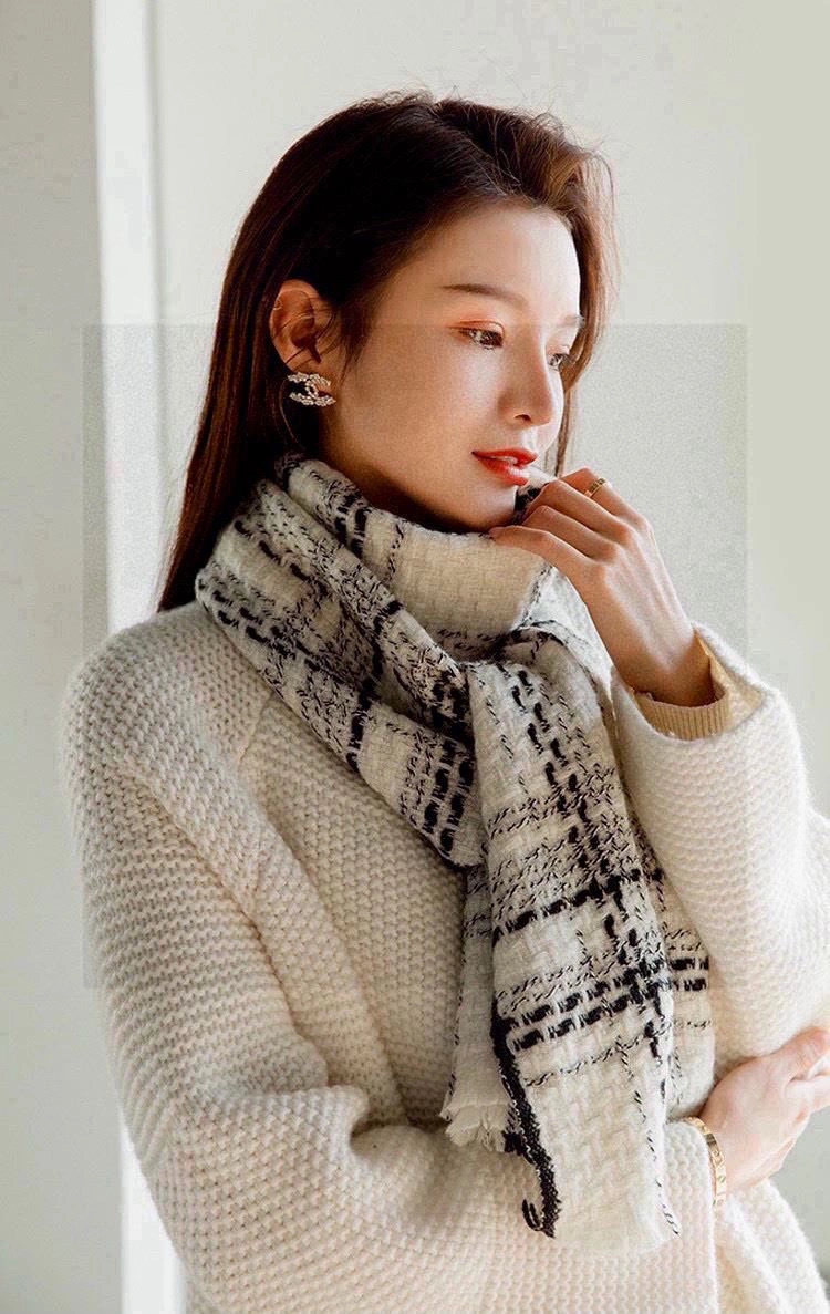 Chanel Scarf Fashionable 271263