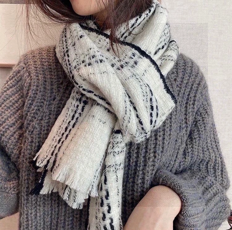Chanel Scarf Fashionable 271263