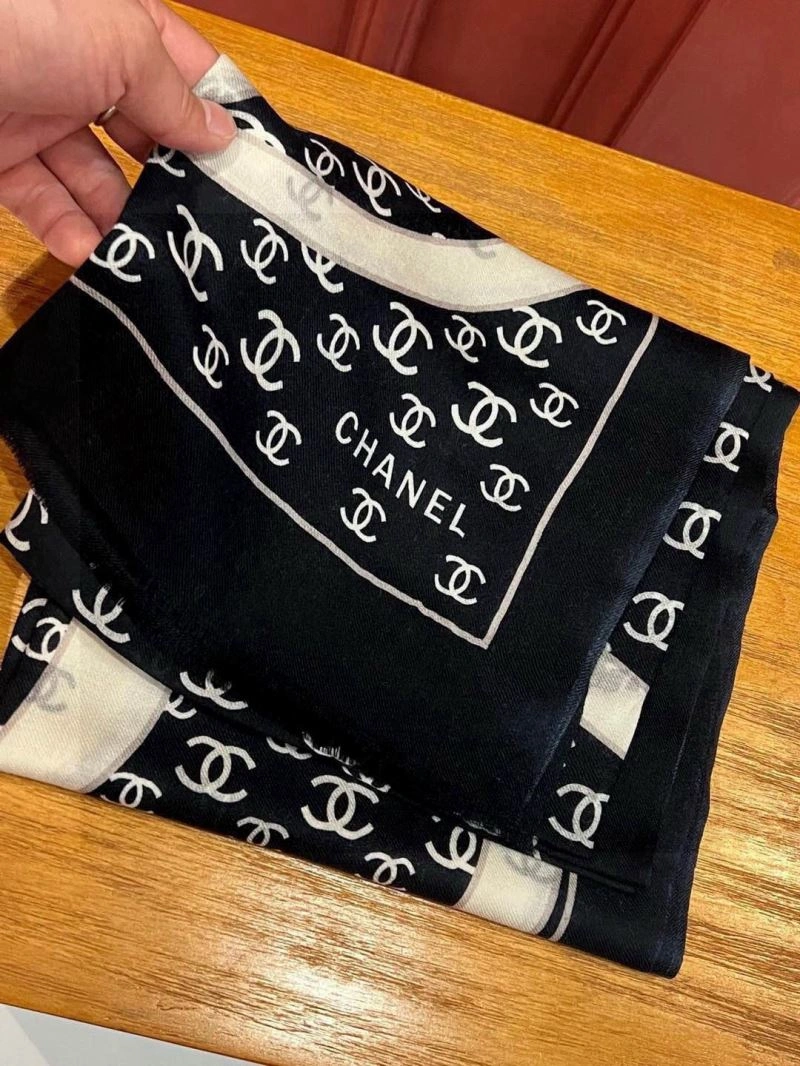 EyeCatching Chanel Scarf 271228