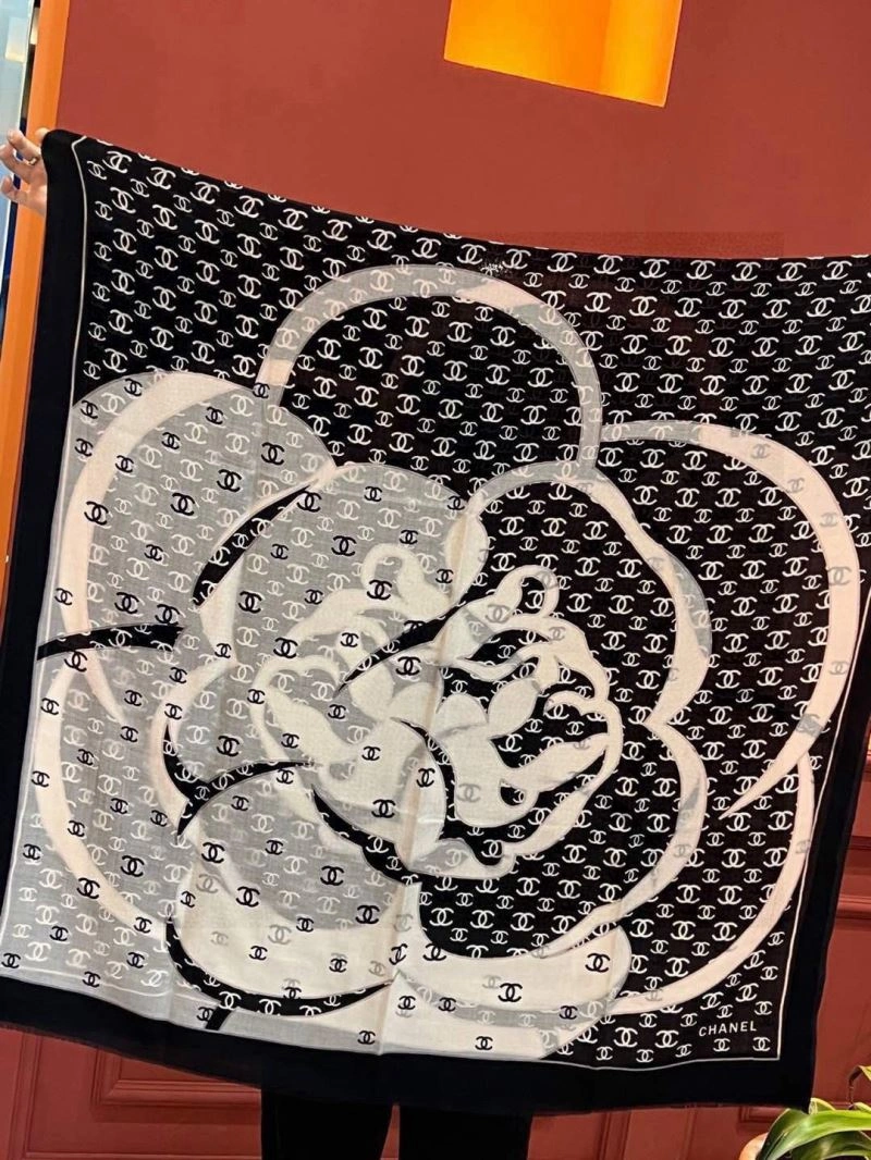 EyeCatching Chanel Scarf 271228