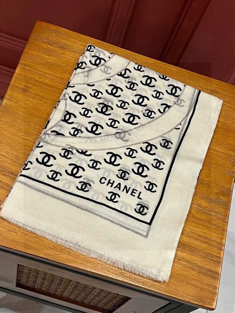 Chanel Scarf Minimalist 271223