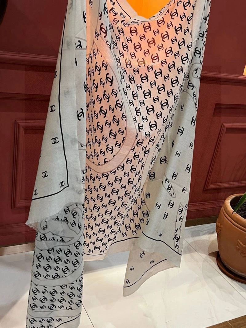 Chanel Scarf Minimalist 271223