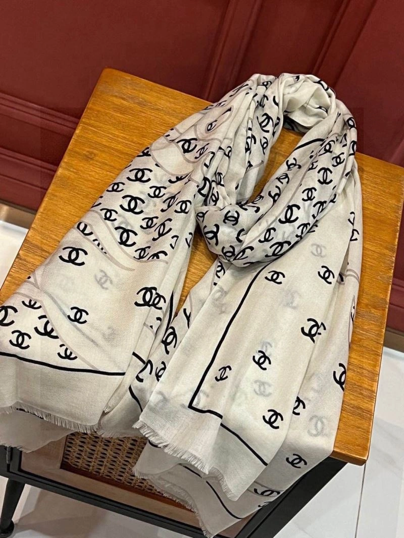Chanel Scarf Minimalist 271223