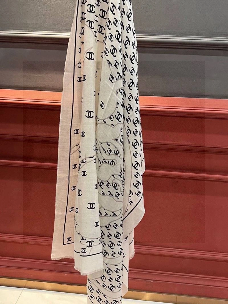 Chanel Scarf Minimalist 271223