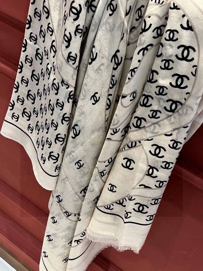 Chanel Scarf Minimalist 271223