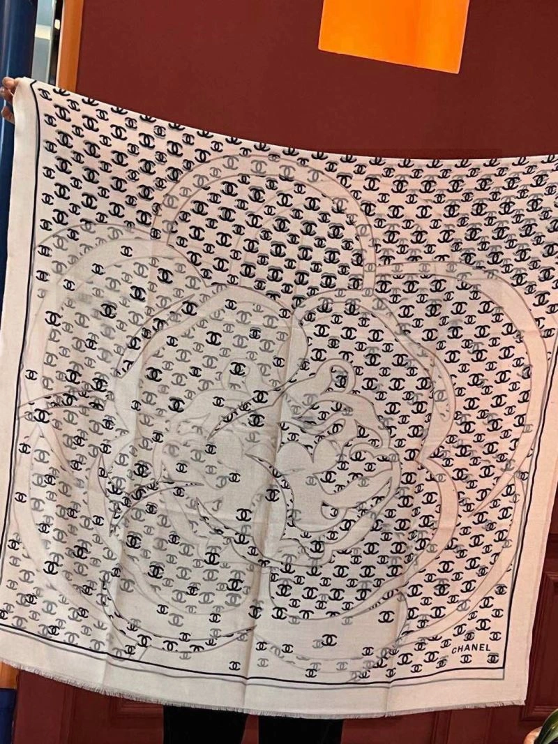 Chanel Scarf Minimalist 271223