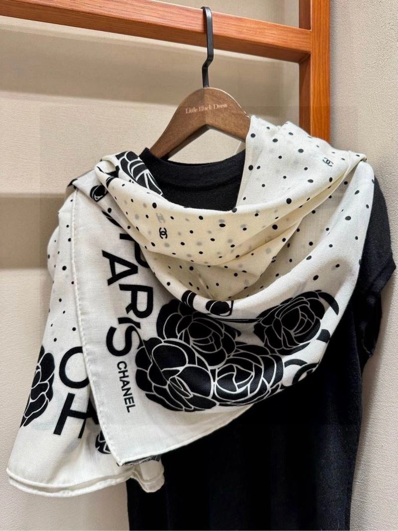 RelaxedFit Chanel Scarf 271208