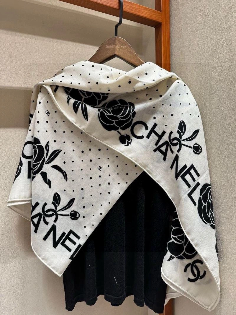 RelaxedFit Chanel Scarf 271208