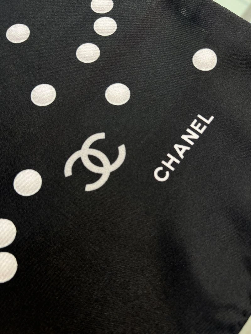 Lightweight Chanel Scarf 271194