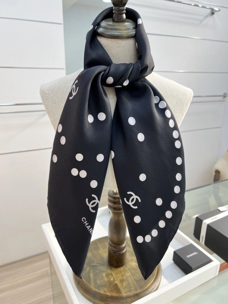 Lightweight Chanel Scarf 271194