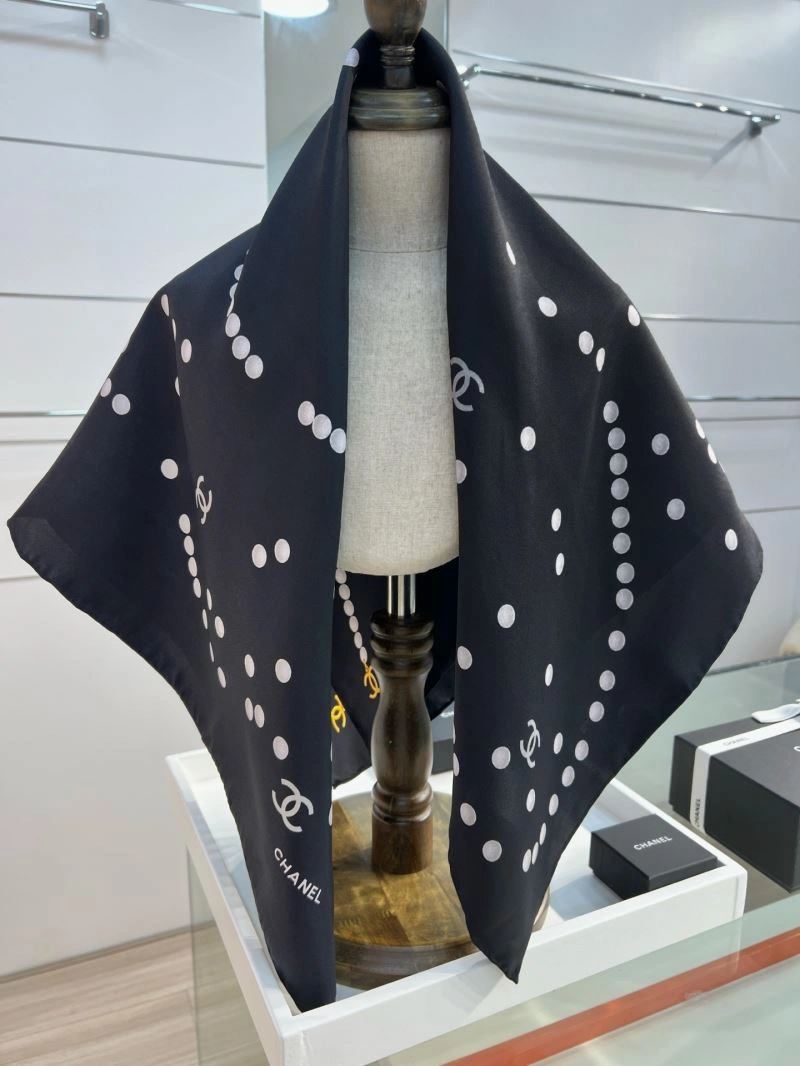 Lightweight Chanel Scarf 271194