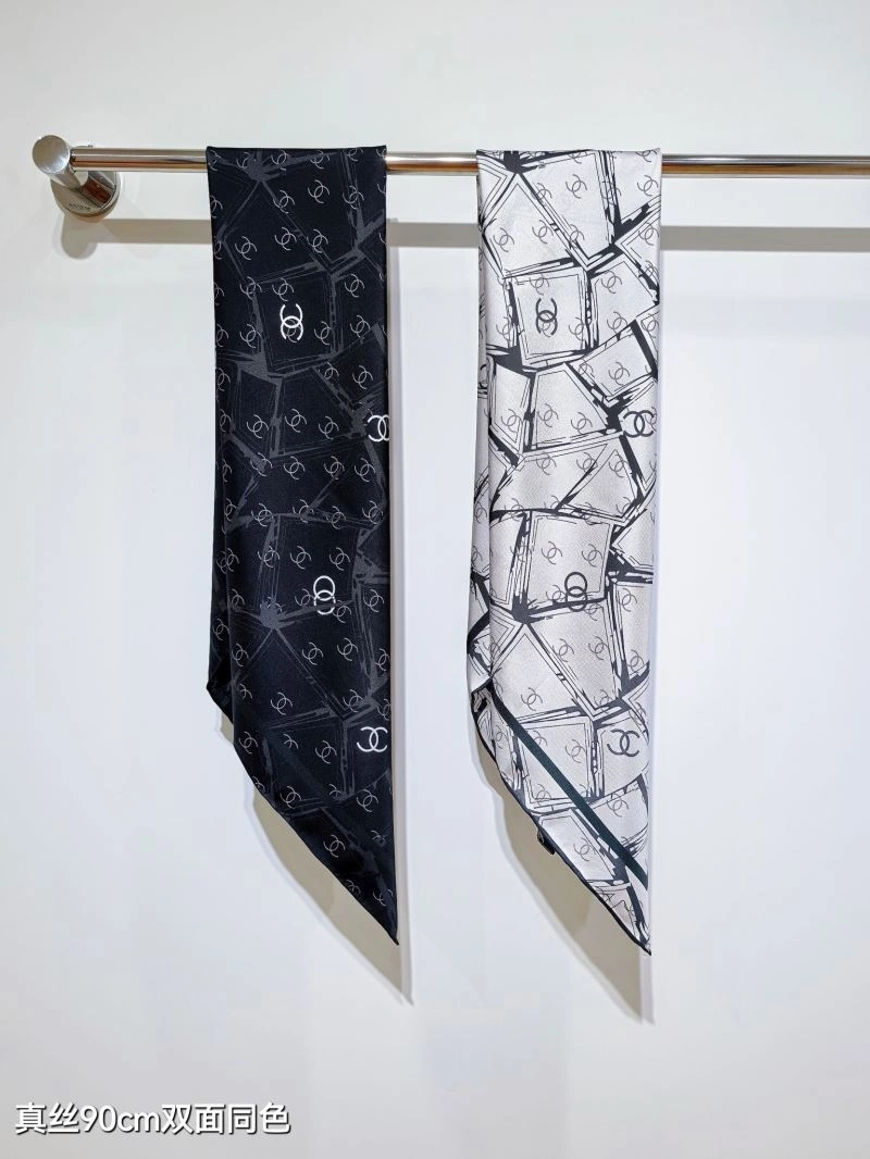 Lightweight Chanel Scarf 271185
