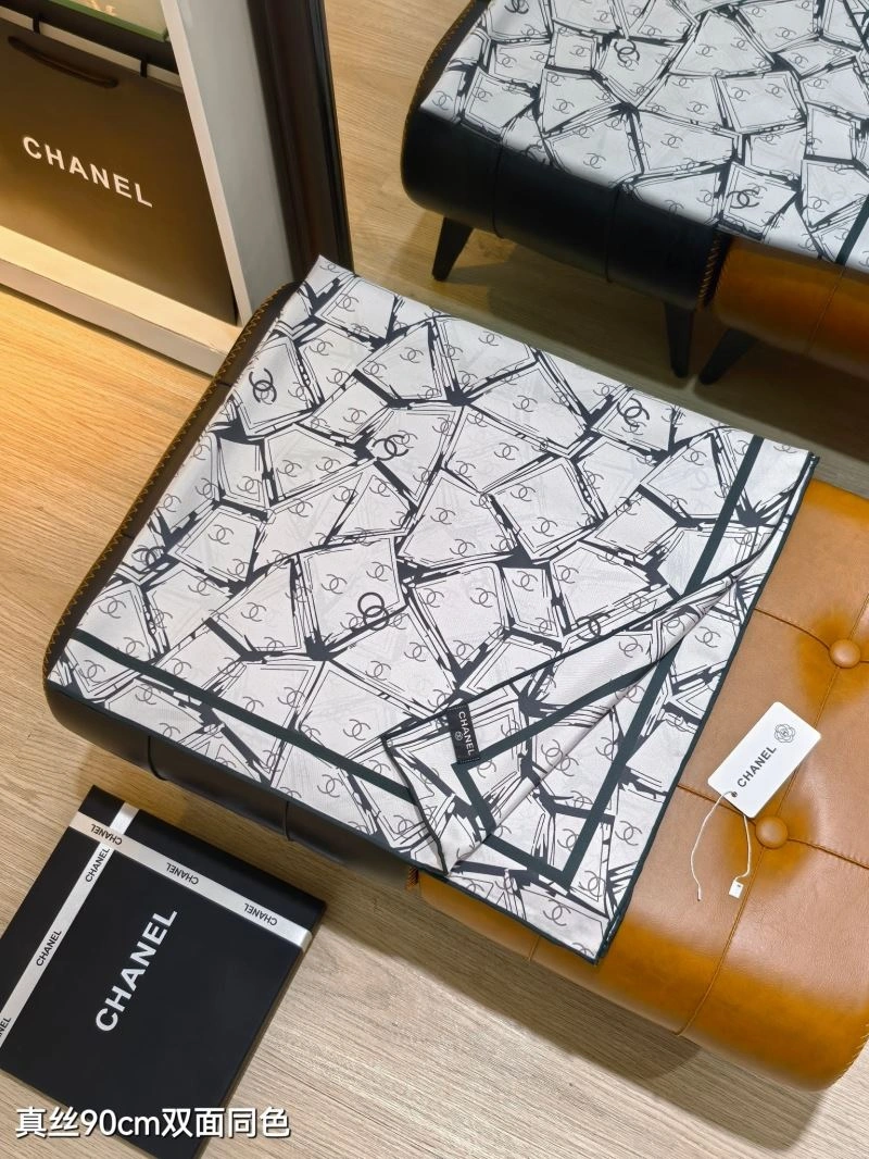 Lightweight Chanel Scarf 271185