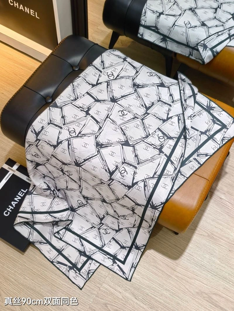 Lightweight Chanel Scarf 271185