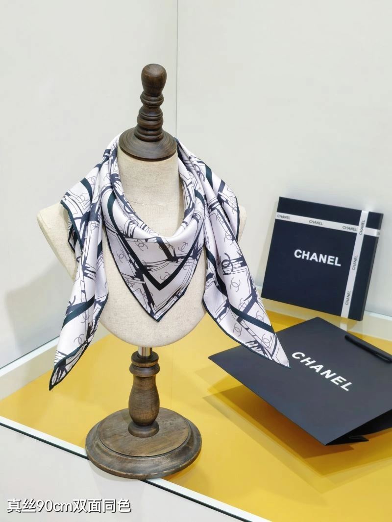 Lightweight Chanel Scarf 271185