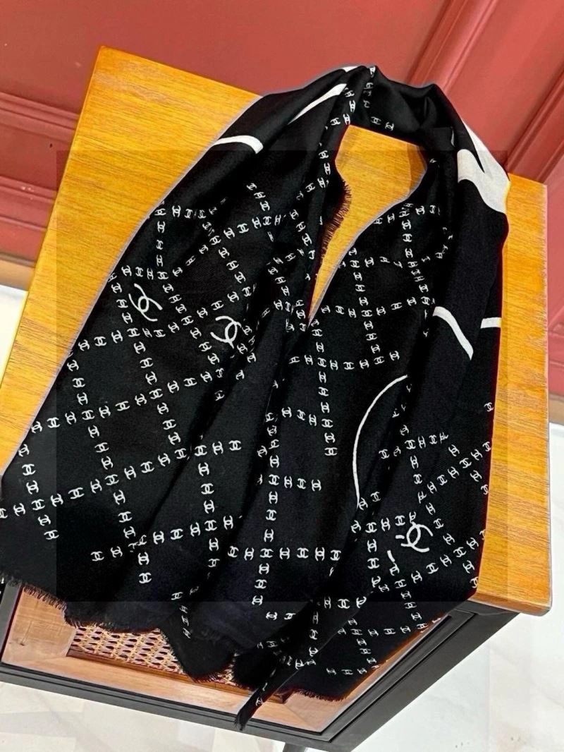 Elegant Chanel Scarf 271176
