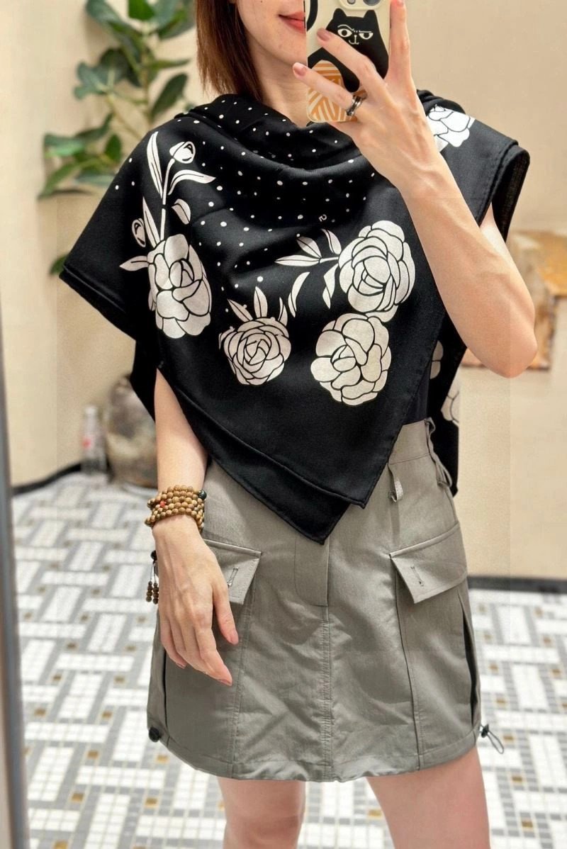 Chanel Scarf Sophisticated 271186