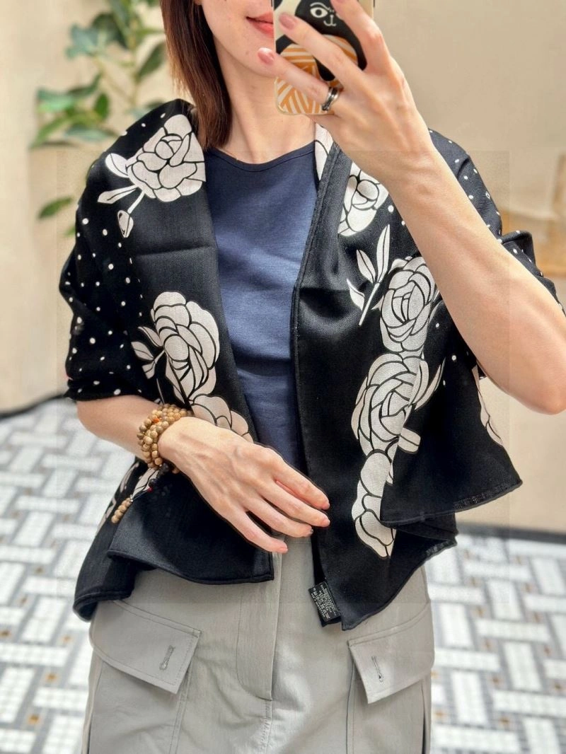 Chanel Scarf Sophisticated 271186