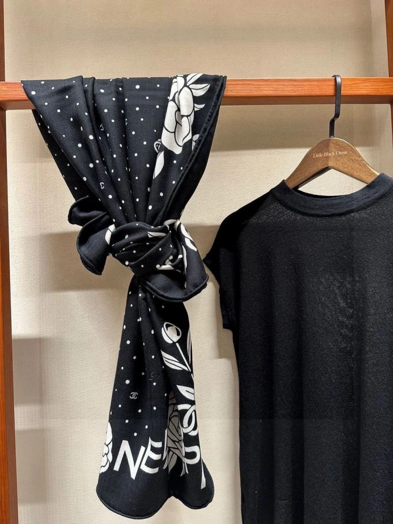 Chanel Scarf Sophisticated 271186