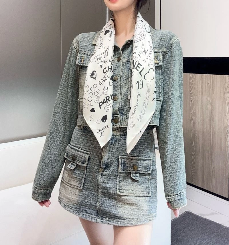 Tailored Chanel Scarf 272009