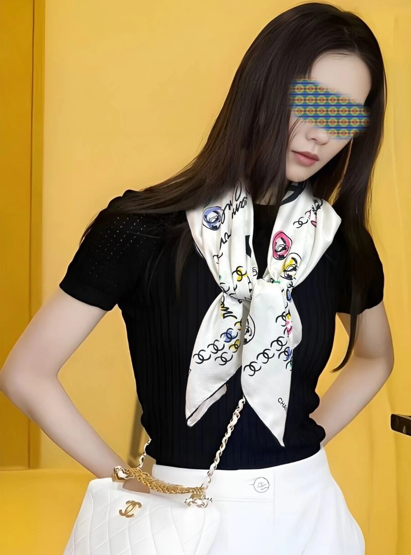 Breathable Chanel Scarf 272014