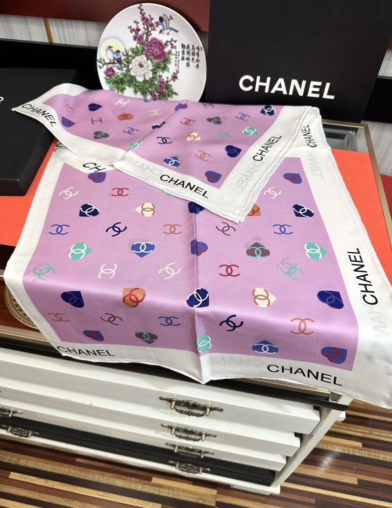 Bold Chanel Scarf 272008
