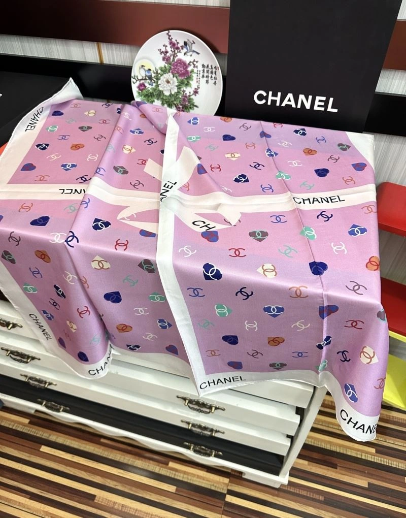 Bold Chanel Scarf 272008