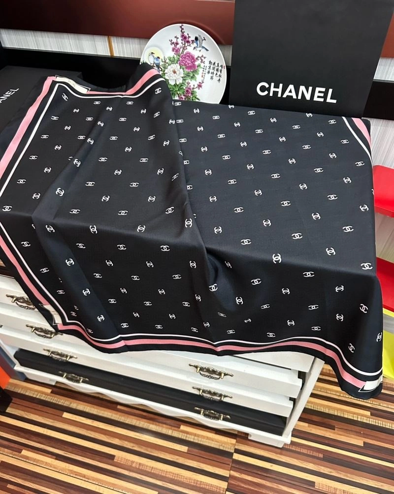 Elegant Chanel Scarf 272020